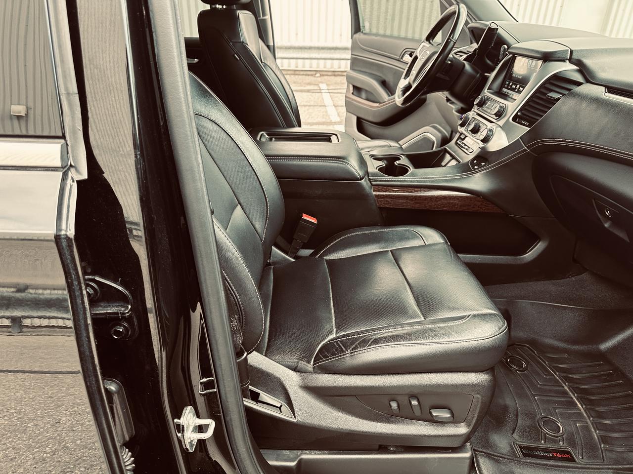 2020 GMC Yukon XL SLT 8 Passengers Triple Black Loaded Photo