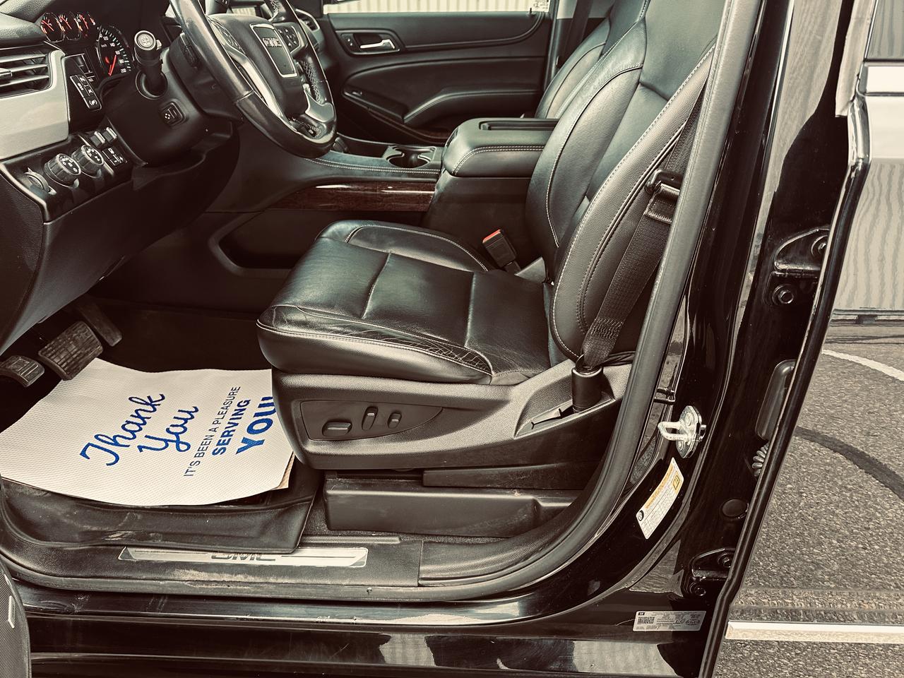 2020 GMC Yukon XL SLT 8 Passengers Triple Black Loaded Photo