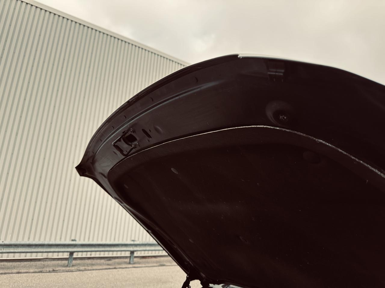 2020 GMC Yukon XL SLT 8 Passengers Triple Black Loaded Photo