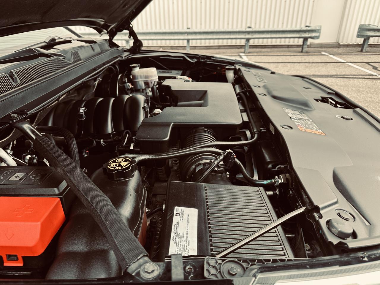 2020 GMC Yukon XL SLT 8 Passengers Triple Black Loaded Photo