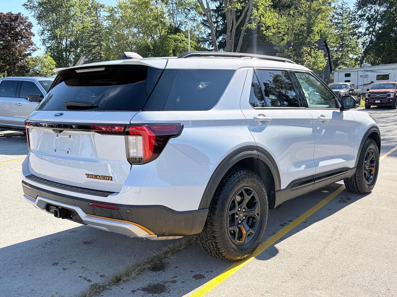 2026 Ford Explorer TREMOR 4WD 800A Photo4