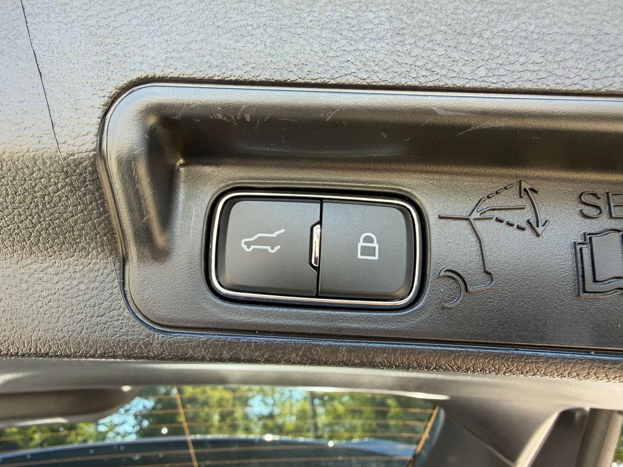 2026 Ford Explorer TREMOR 4WD 800A Photo