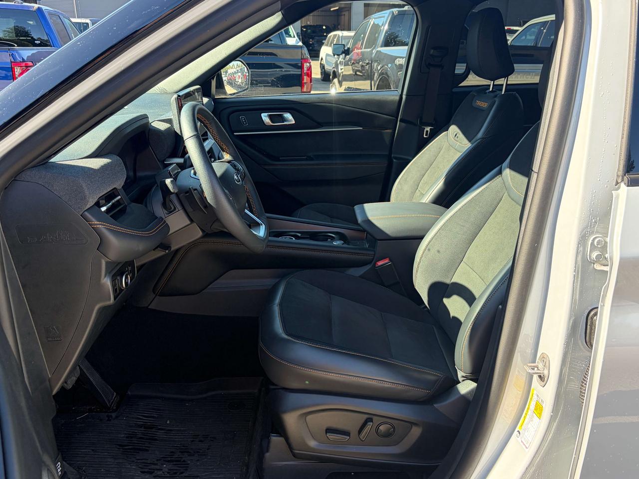 2026 Ford Explorer TREMOR 4WD 800A Photo