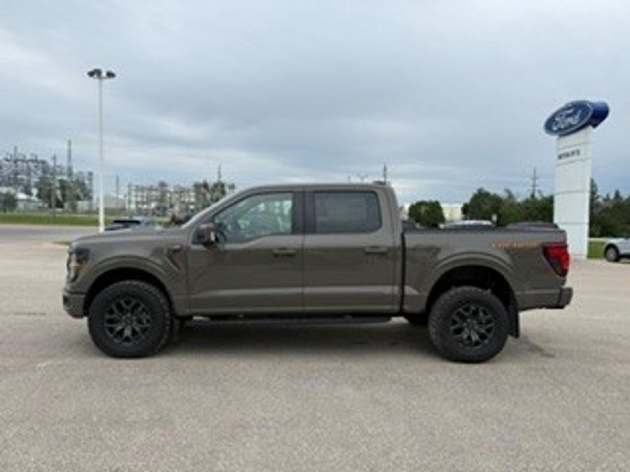 2026 Ford F-150 Tremor 4WD SuperCrew 5.5' Box Photo4