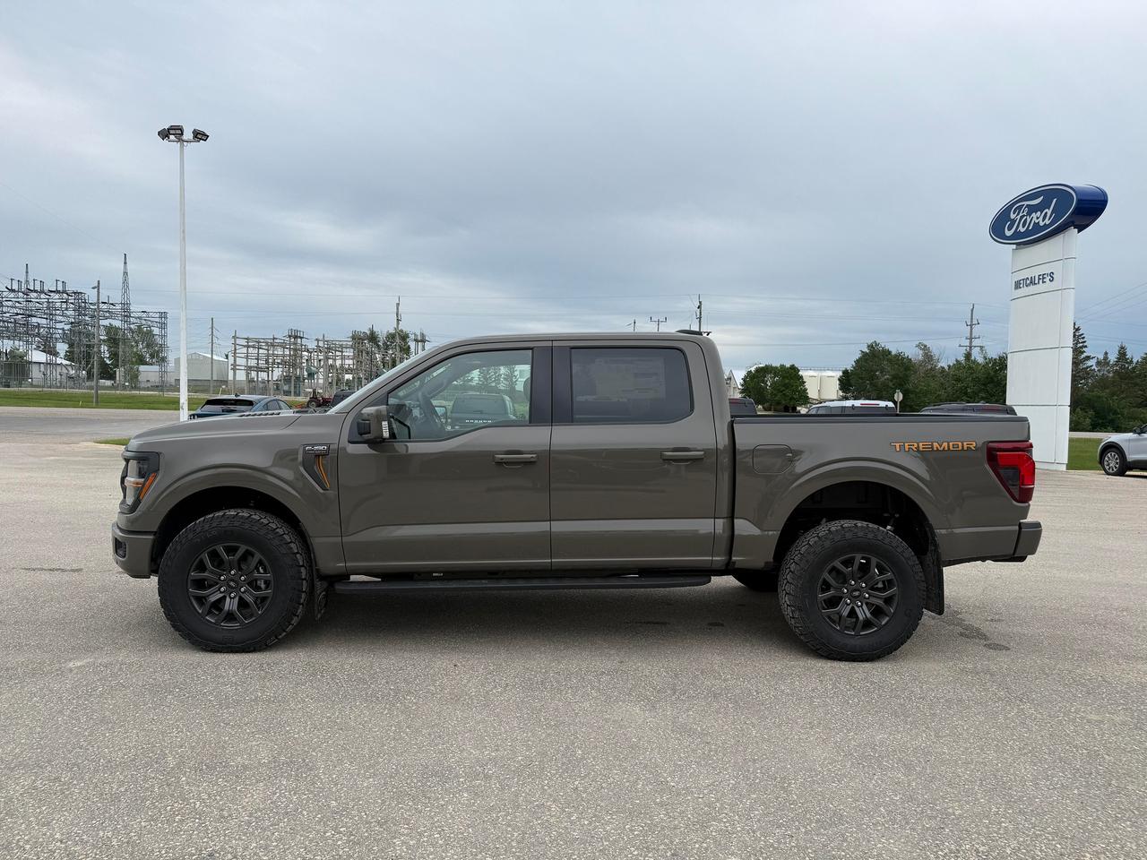 2026 Ford F-150 Tremor 4WD SuperCrew 5.5' Box Photo4