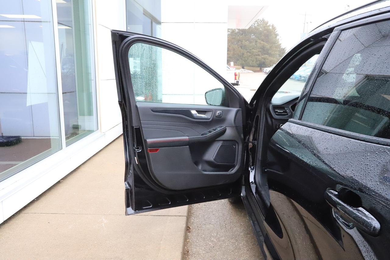 2024 Ford Escape ST-Line Elite AWD Photo