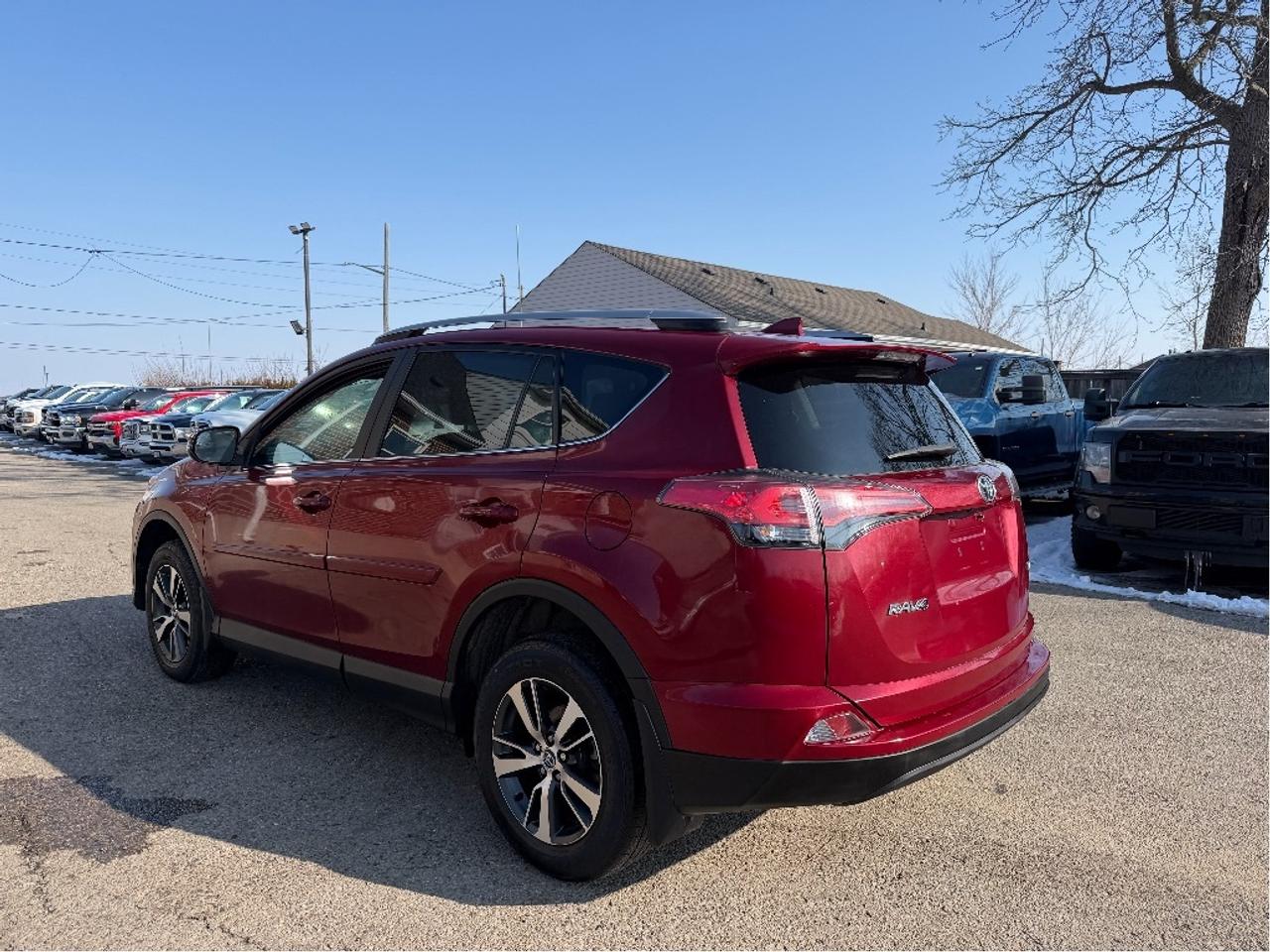2018 Toyota RAV4 LE | Very Well Maintained | Drives Great Photo