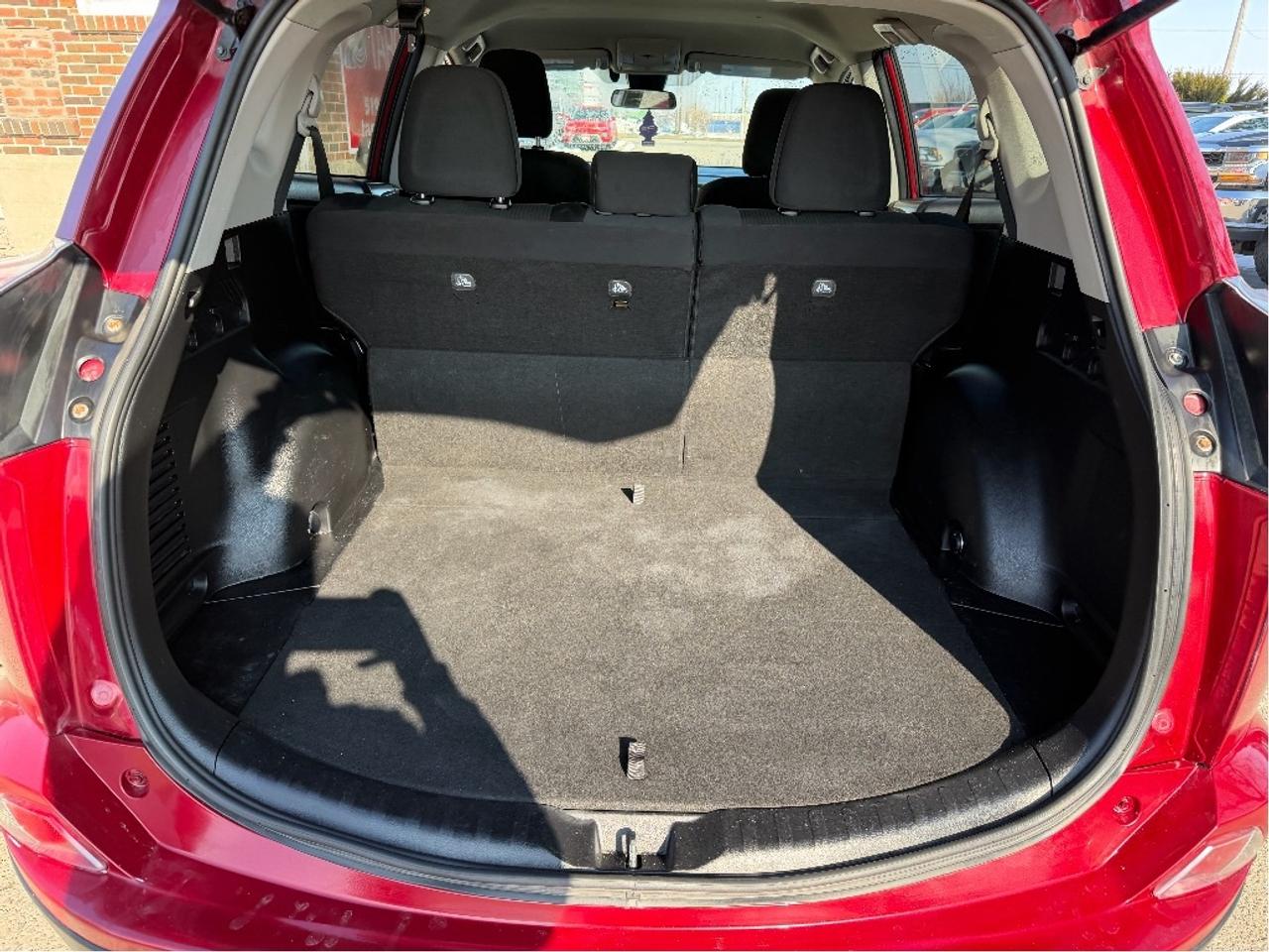 2018 Toyota RAV4 LE | Very Well Maintained | Drives Great Photo