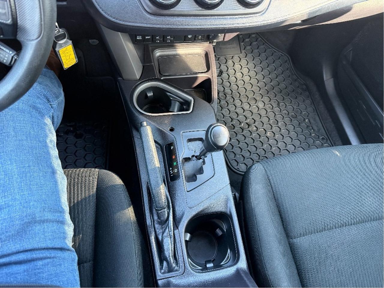 2018 Toyota RAV4 LE | Very Well Maintained | Drives Great Photo