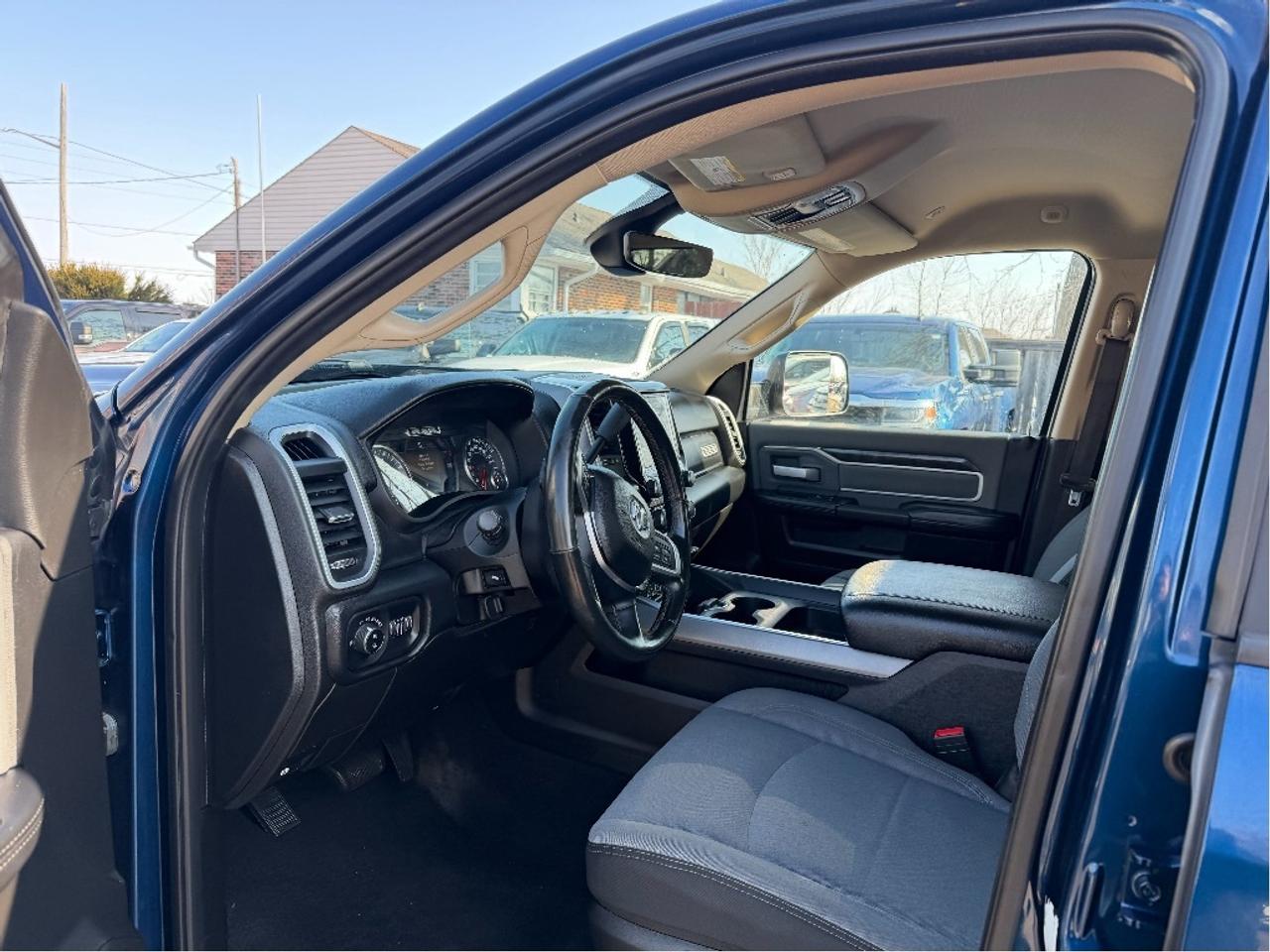 2019 RAM 3500 Big Horn Photo