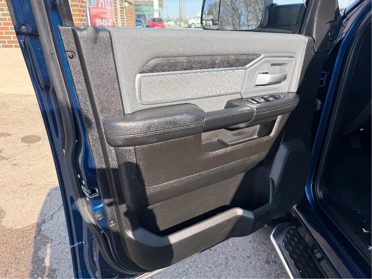 2019 RAM 3500 Big Horn Photo
