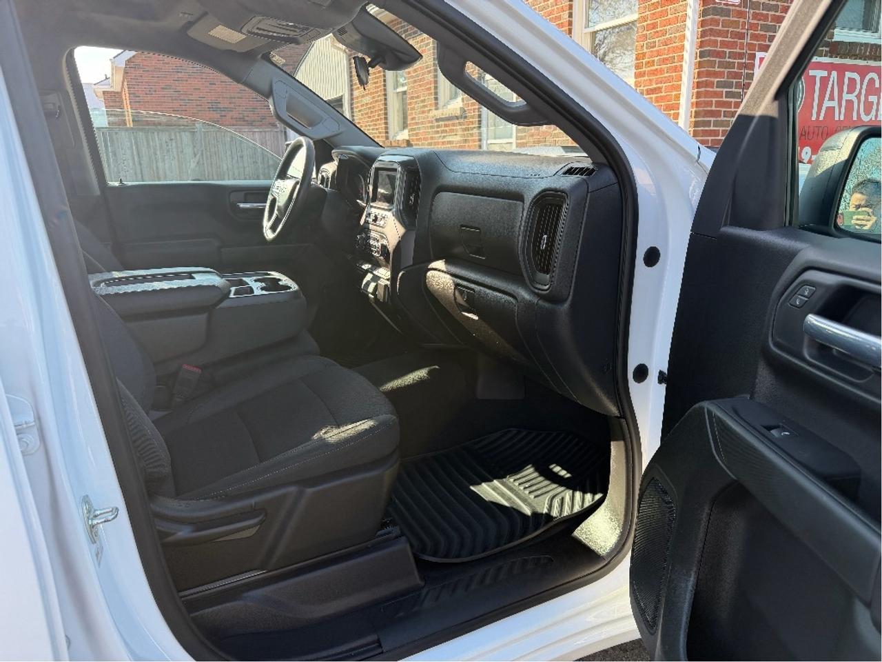 2022 Chevrolet Silverado 1500 Custom Trail Boss Photo