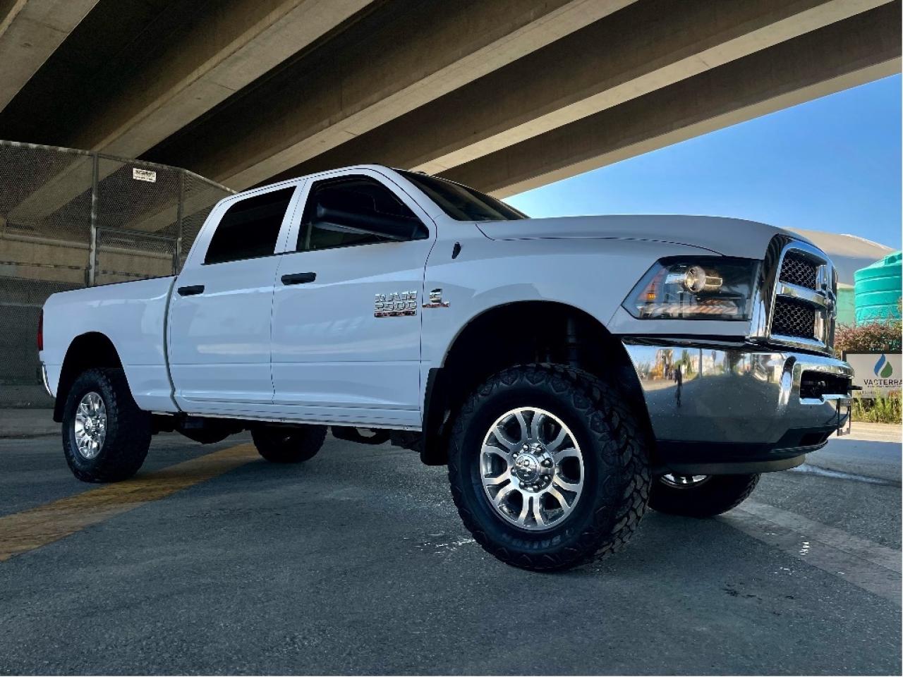 2017 RAM 2500 SXT CREW SB DIESEL 6SPD MANUAL 5TH PKG B/U CAMERA - Photo #1