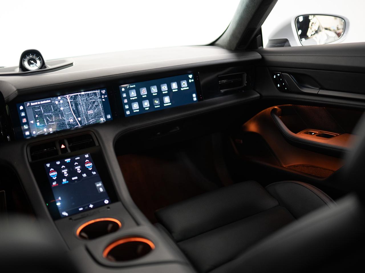 2020 Porsche Taycan TURBO | PERFORMANCE & PREMIUM PKG | BOSE | 21 IN Photo