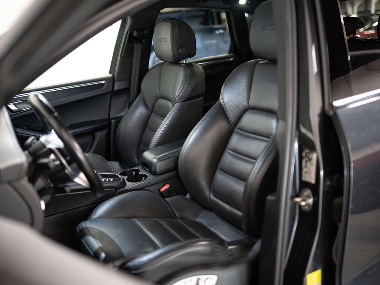 2020 Porsche Macan GTS | PREMIUM PLUS PKG | BOSE | PANO | 21 IN Photo
