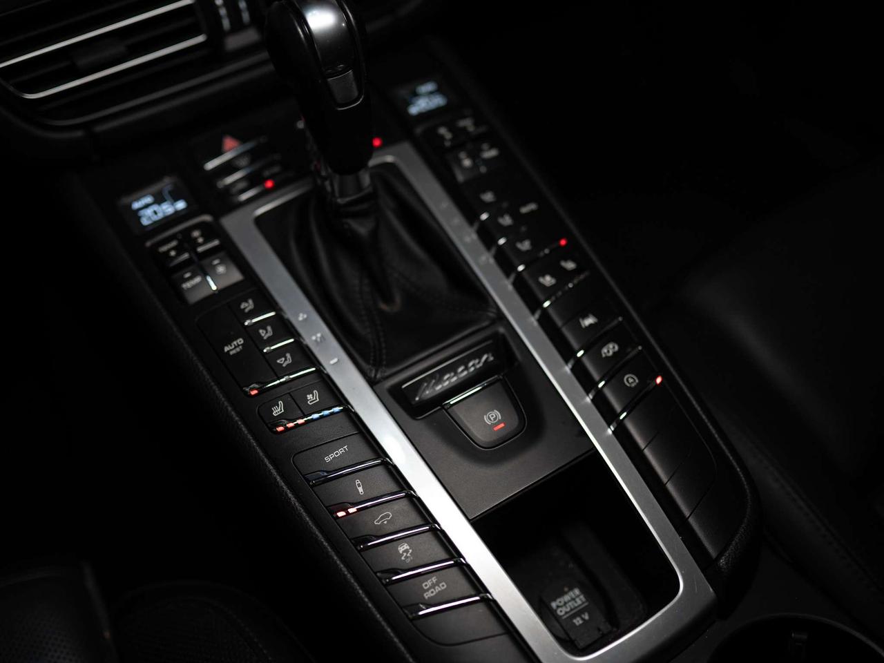 2020 Porsche Macan GTS | PREMIUM PLUS PKG | BOSE | PANO | 21 IN Photo
