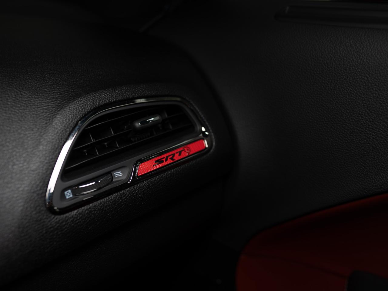 2018 Dodge Challenger SRT | HELLCAT | WIDEBODY | SUNROOF | 20 IN Photo