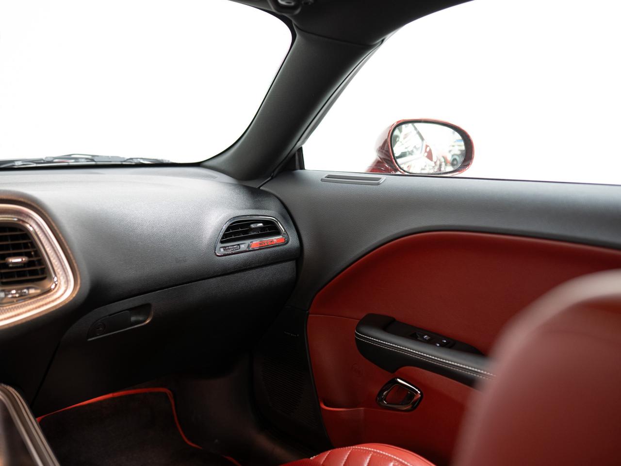 2018 Dodge Challenger SRT | HELLCAT | WIDEBODY | SUNROOF | 20 IN Photo