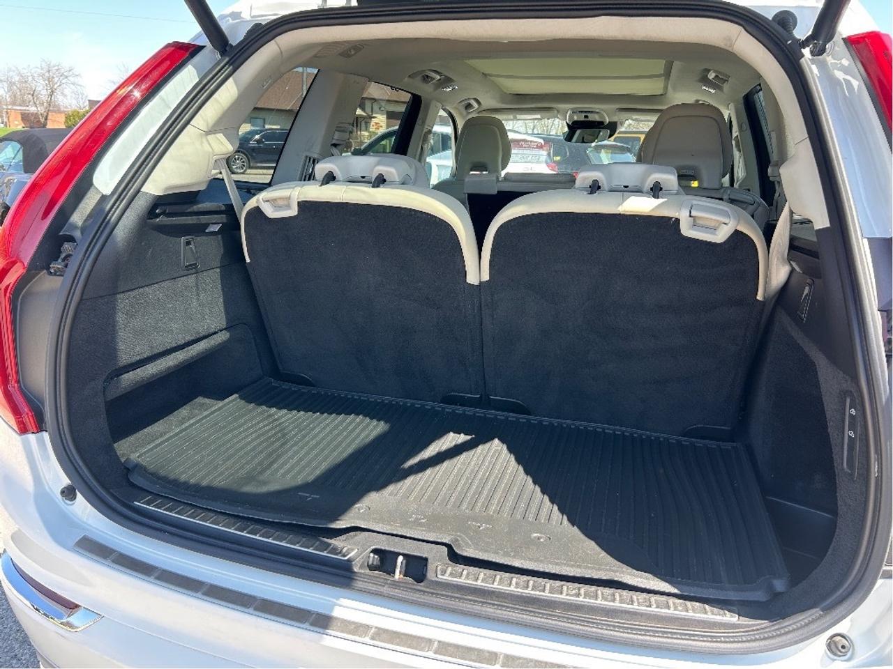 2018 Volvo XC90 T6, 7 PASSENGER, AWD, SUNROOF, HEATED LEATHER! Photo