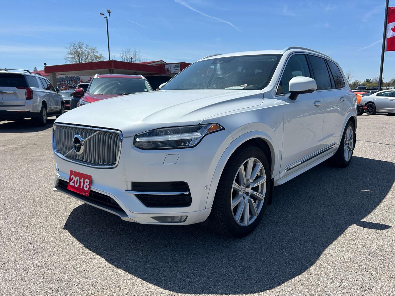 2018 Volvo XC90 T6, 7 PASSENGER, AWD, SUNROOF, HEATED LEATHER! Photo