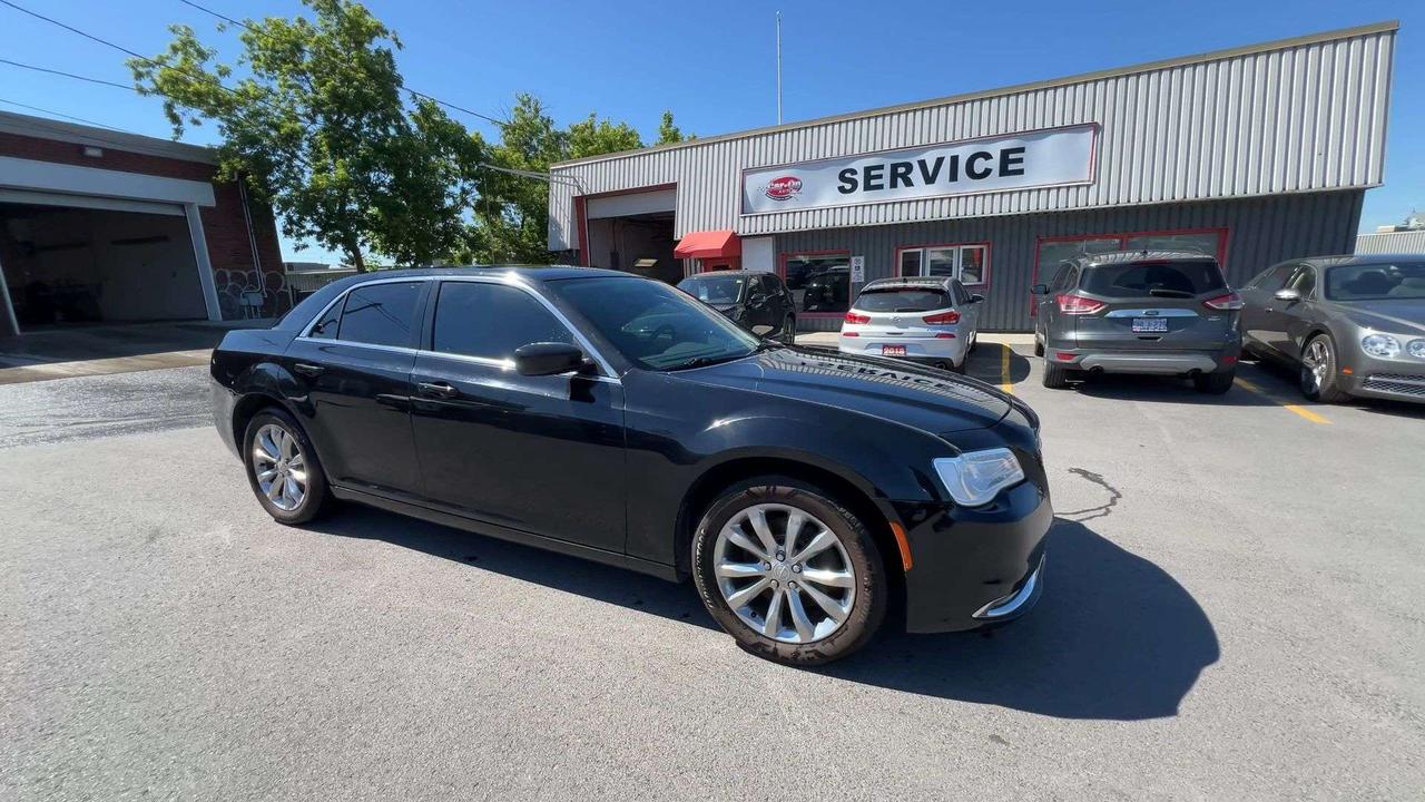 2018 Chrysler 300 TOURING L AWD | 292HP | HTD LEATHER | CARPLAY Photo