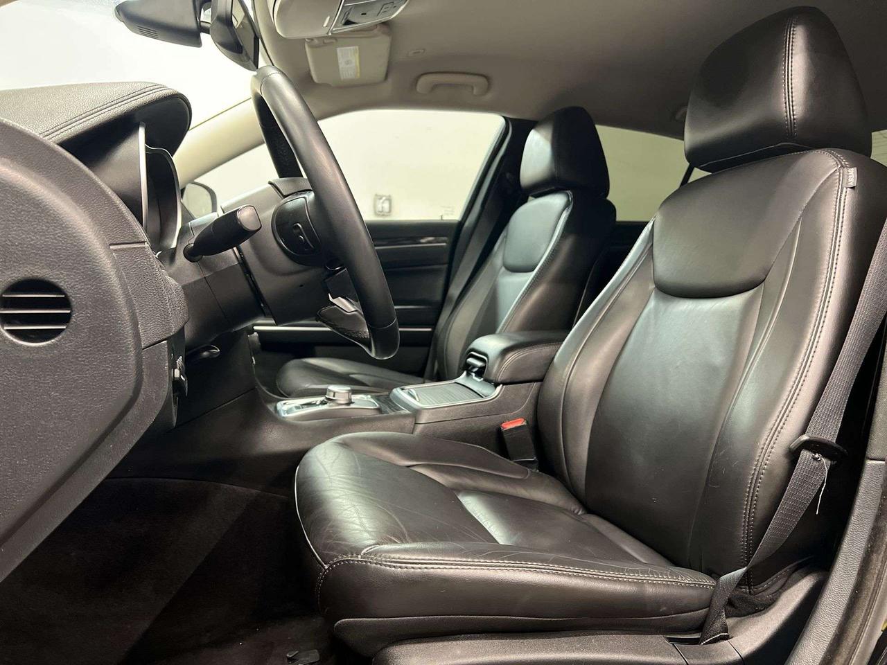 2018 Chrysler 300 TOURING L AWD | 292HP | HTD LEATHER | CARPLAY Photo