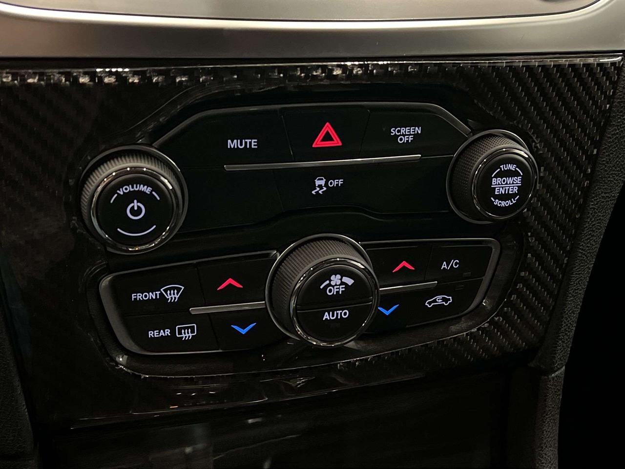2018 Chrysler 300 TOURING L AWD | 292HP | HTD LEATHER | CARPLAY Photo