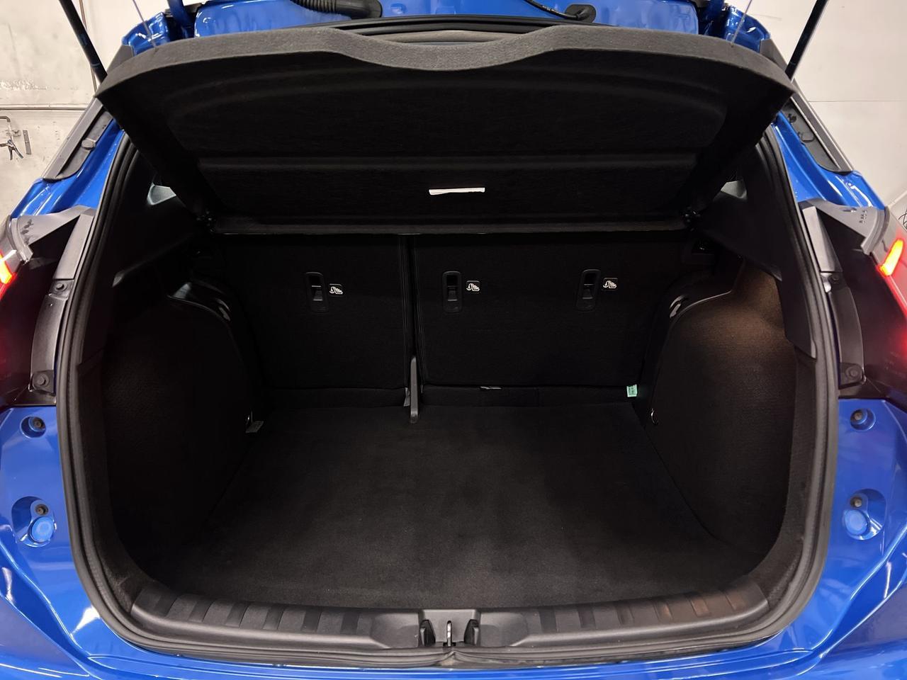 2024 Nissan Kicks SR | HTD SEATS | CARPLAY | 360 CAM | BLK ALLOYS Photo