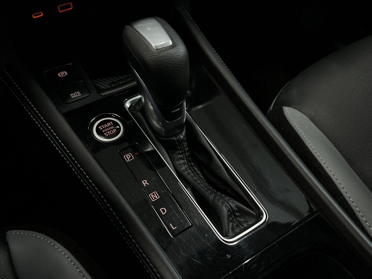 2024 Nissan Kicks SR | HTD SEATS | CARPLAY | 360 CAM | BLK ALLOYS Photo