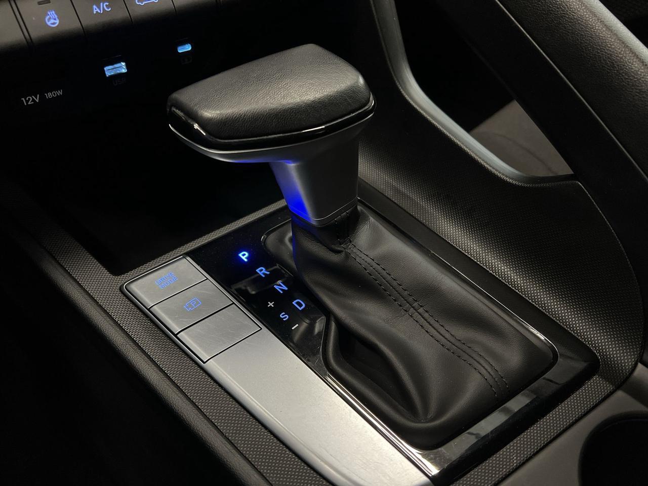 2024 Hyundai Elantra PREFERRED | HTD SEATS | CARPLAY | ALLOYS | A/C Photo