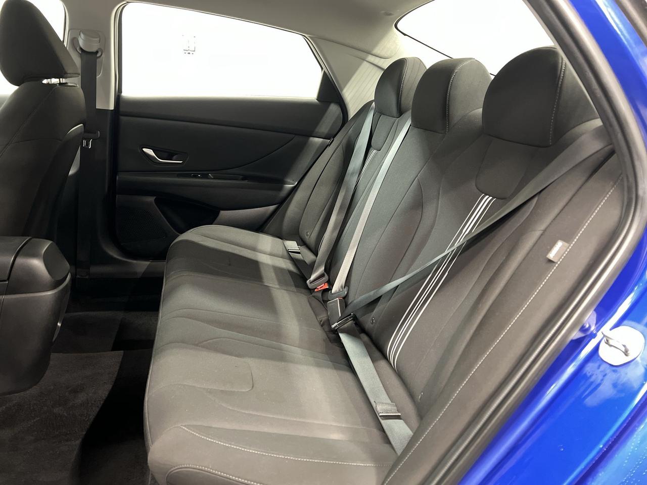 2024 Hyundai Elantra PREFERRED | HTD SEATS | CARPLAY | ALLOYS | A/C Photo