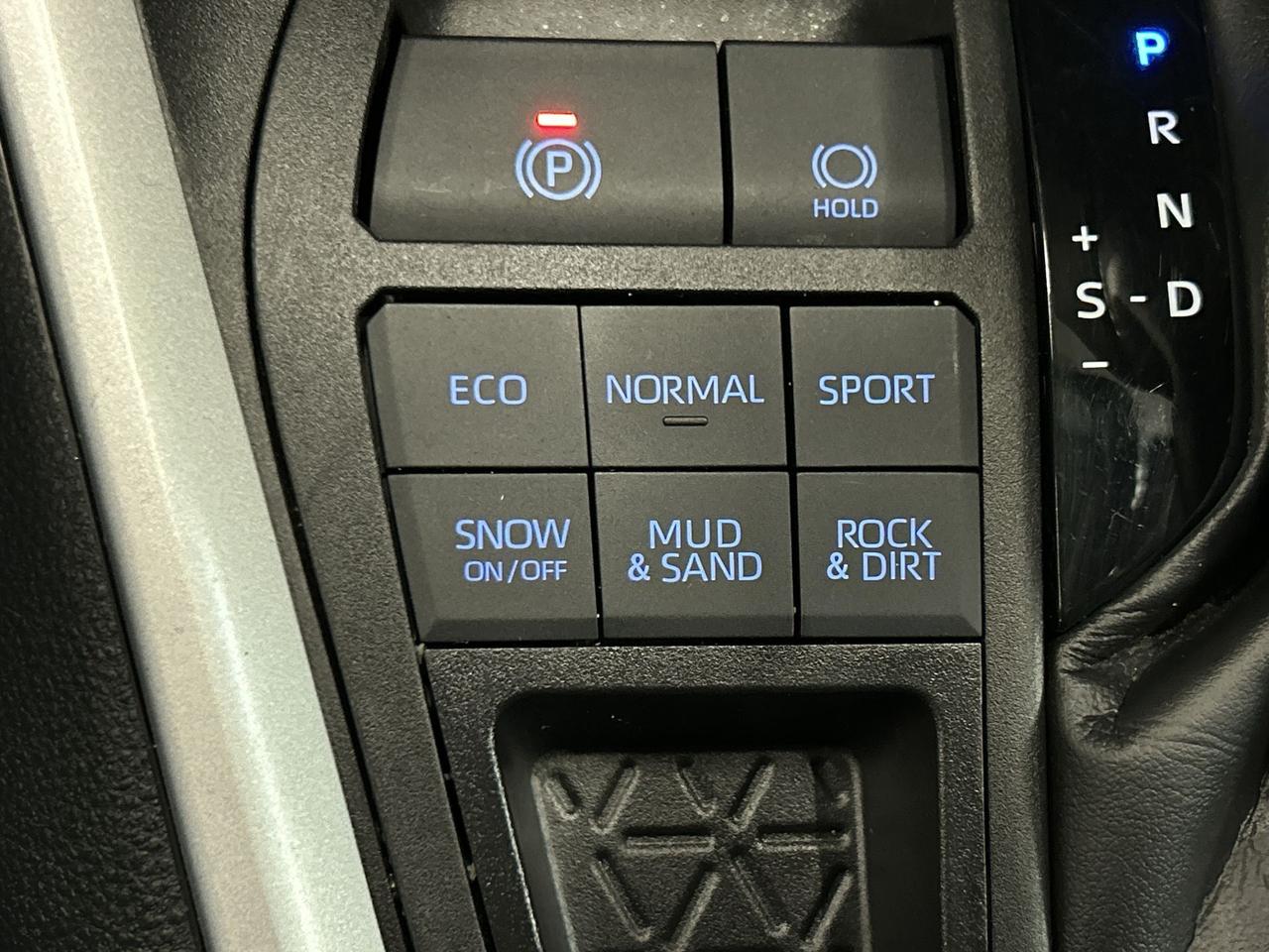2021 Toyota RAV4 AWD | HTD SEATS | CARPLAY | ADAPT. CRUISE | A/C Photo