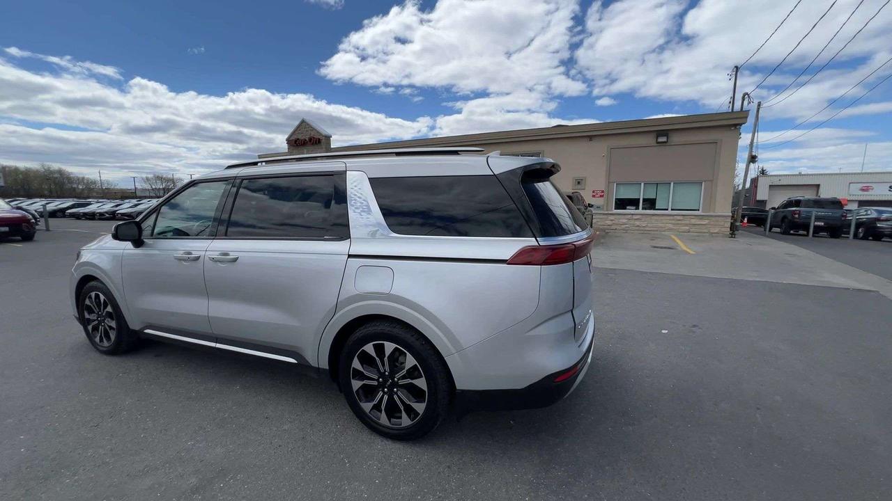 2022 Kia Carnival EX | 8-PASS | HTD SEATS  | CARPLAY | 19IN ALLOYS Photo
