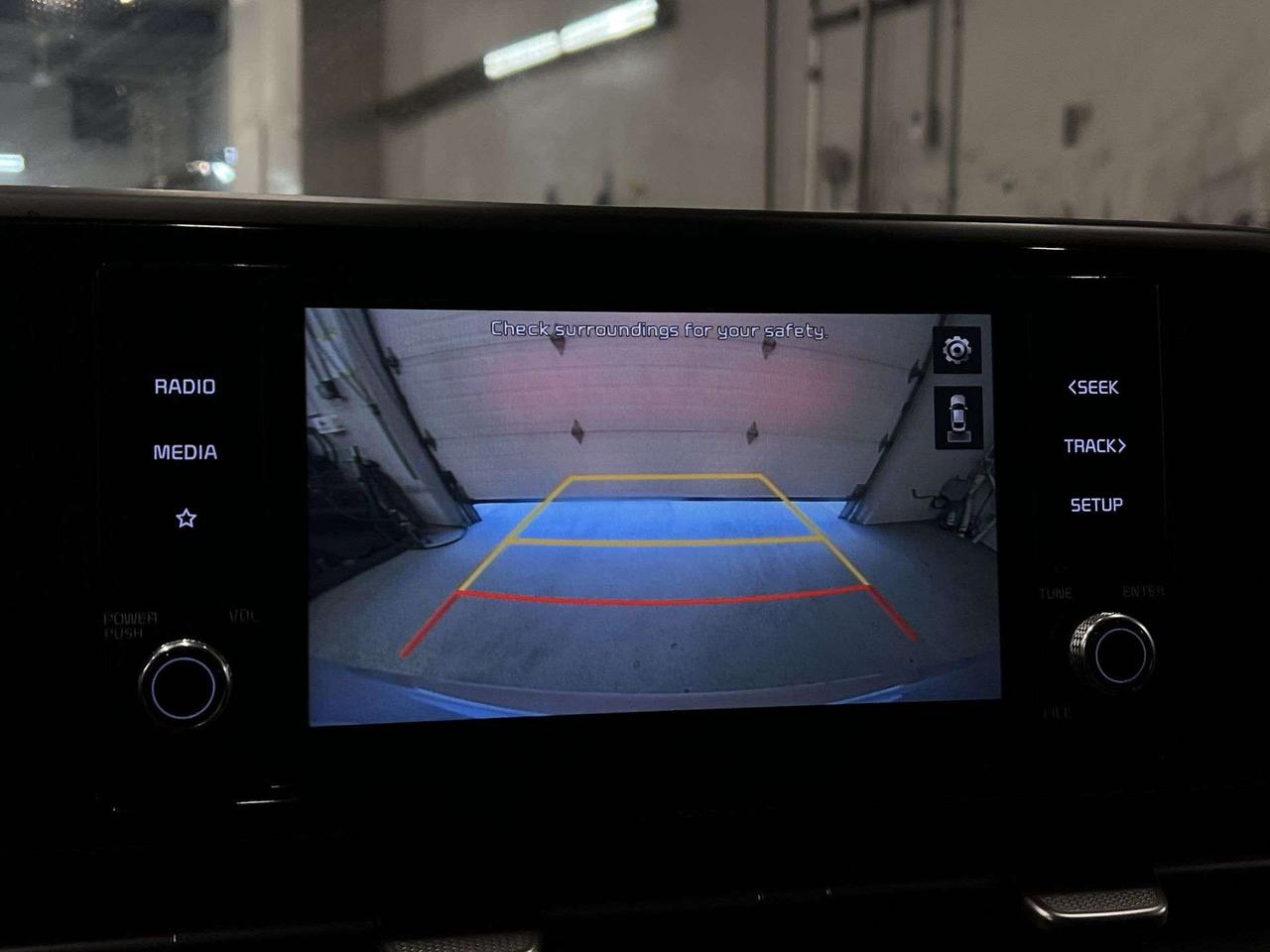 2022 Kia Carnival EX | 8-PASS | HTD SEATS  | CARPLAY | 19IN ALLOYS Photo
