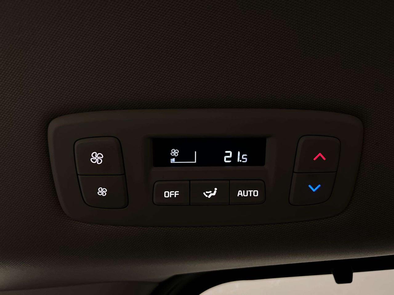 2022 Kia Carnival EX | 8-PASS | HTD SEATS  | CARPLAY | 19IN ALLOYS Photo