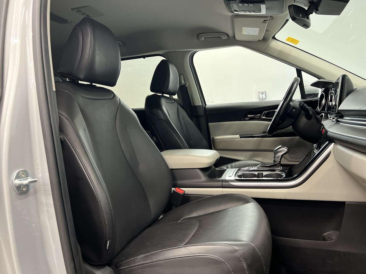 2022 Kia Carnival EX | 8-PASS | HTD SEATS  | CARPLAY | 19IN ALLOYS Photo