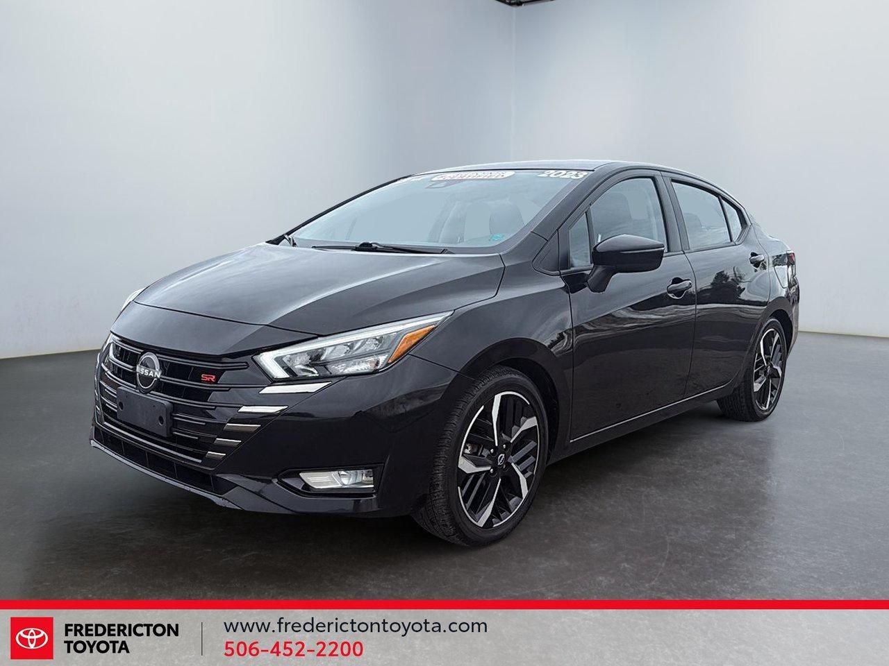 2023 Nissan Versa SR Photo0