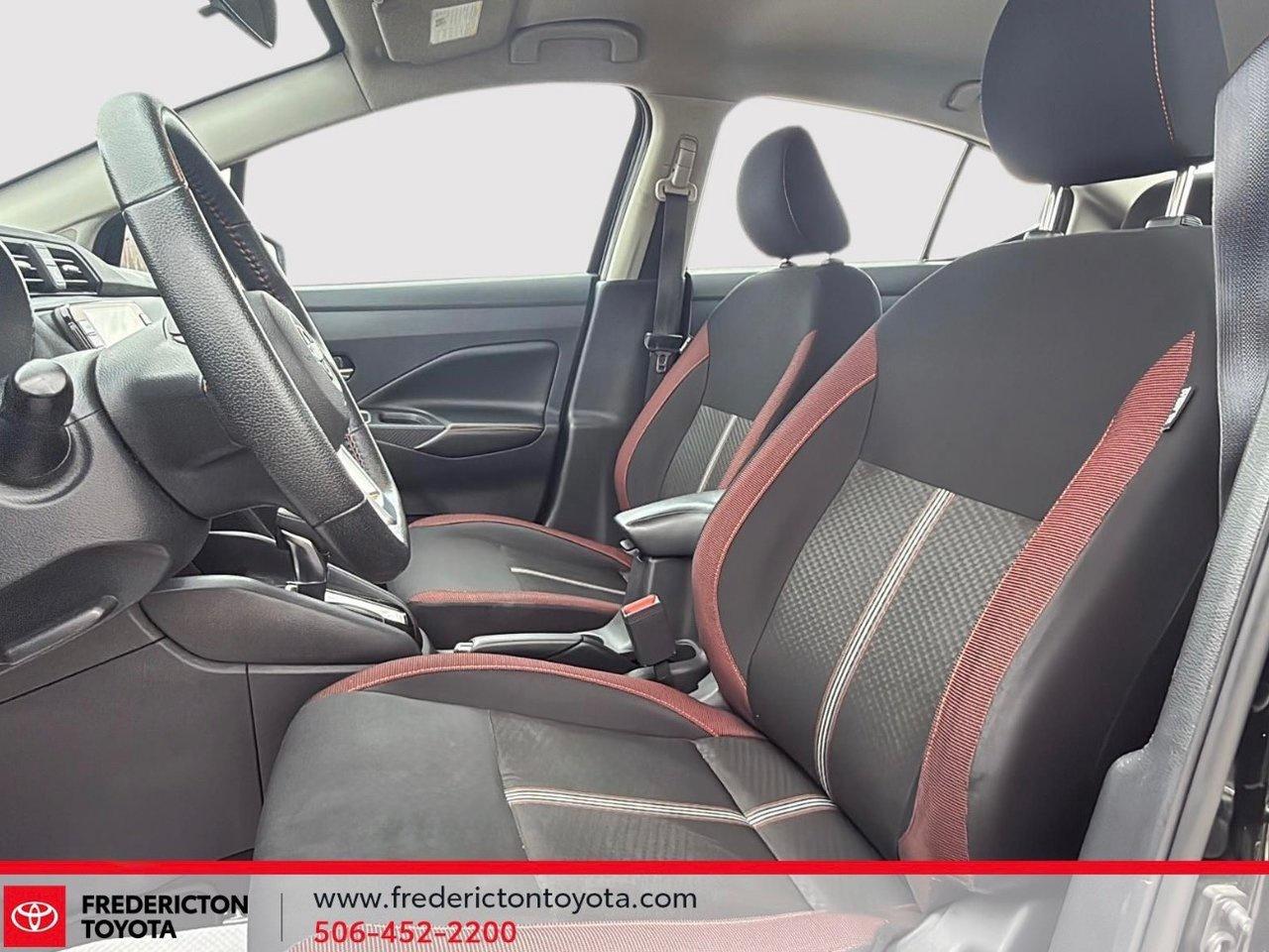 2023 Nissan Versa SR Photo