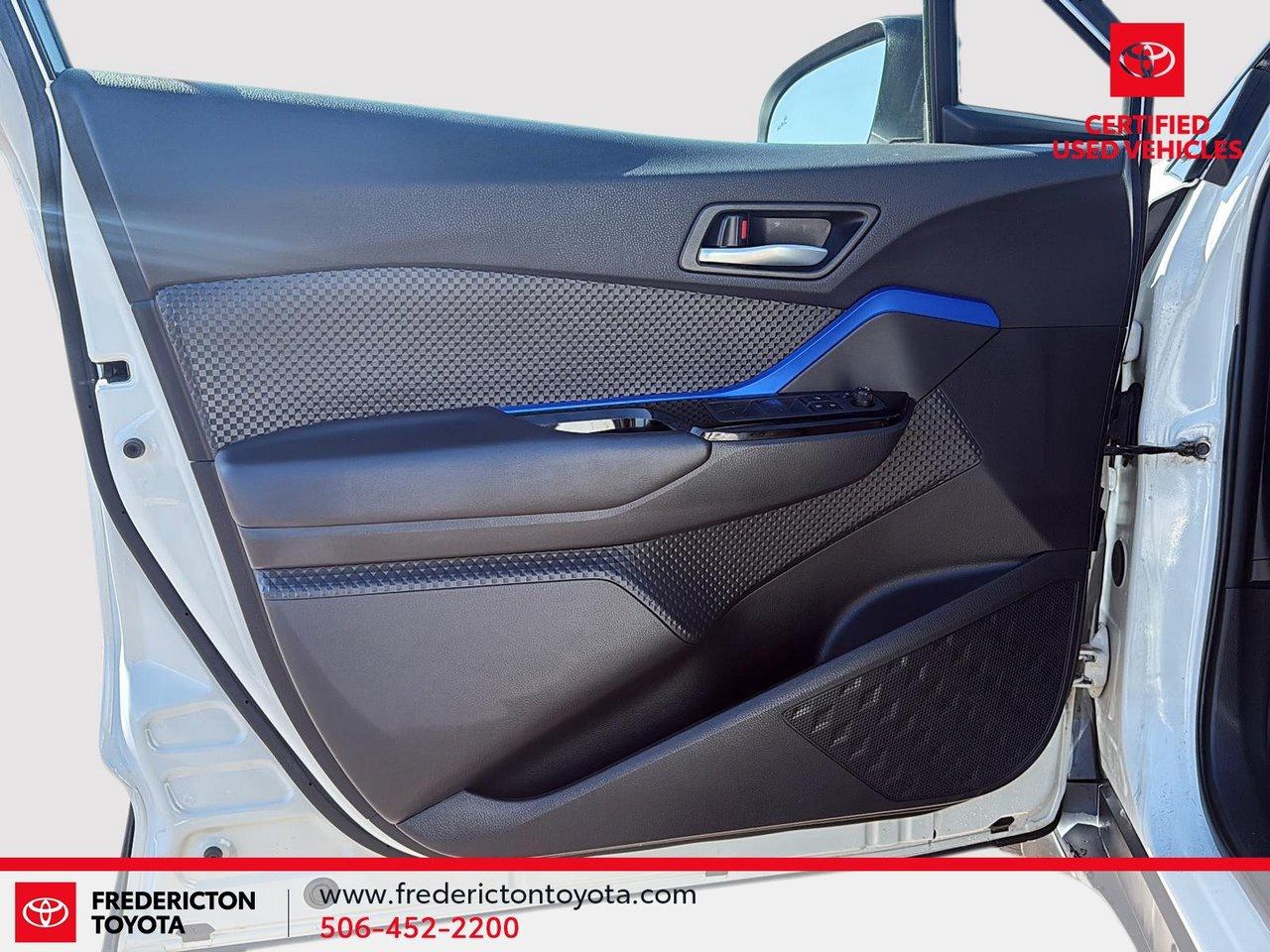 2020 Toyota C-HR  Photo