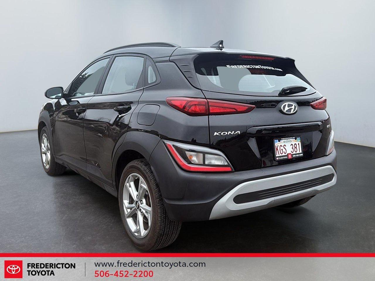 2023 Hyundai KONA Preferred Photo3
