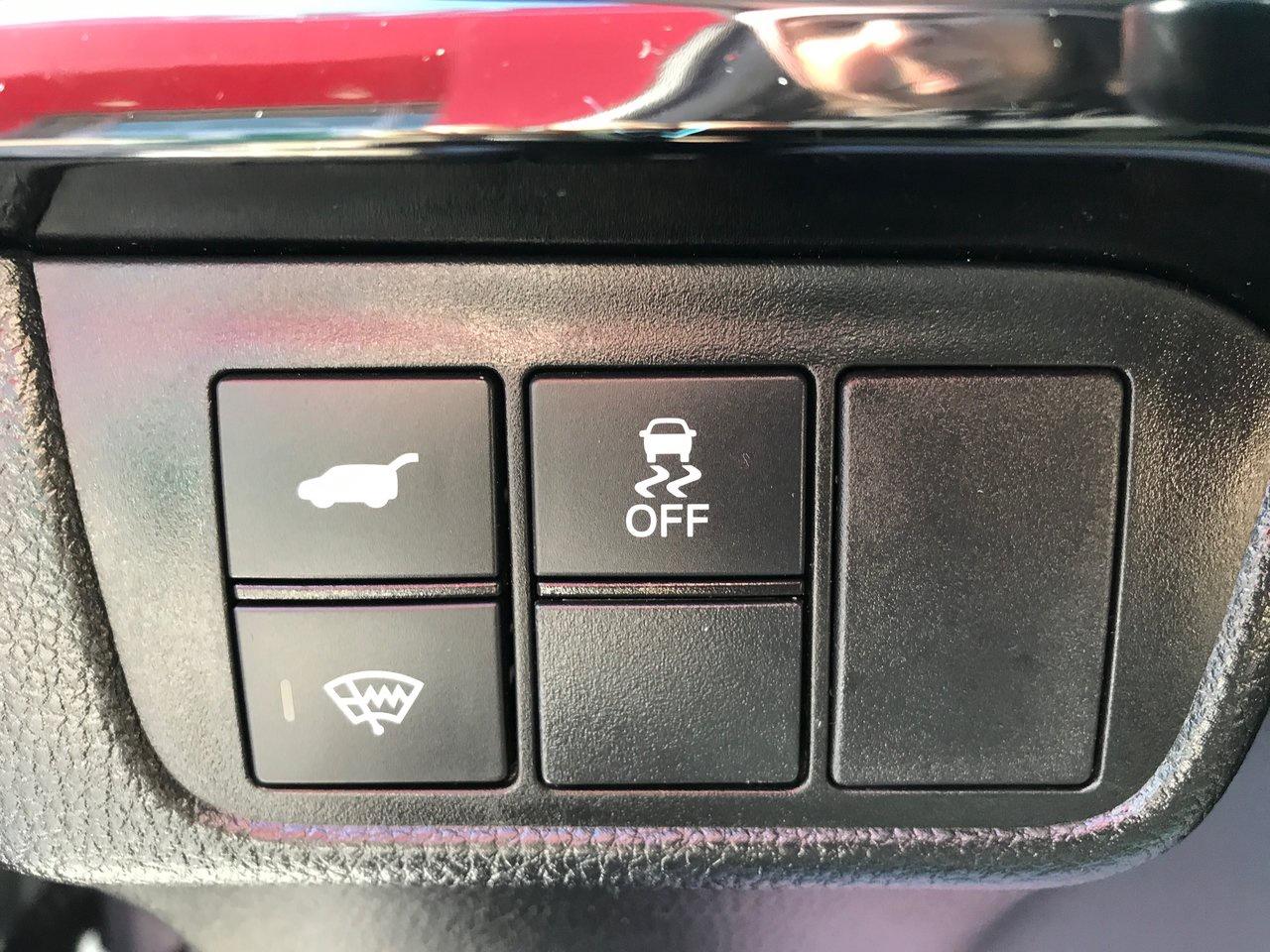 13673792