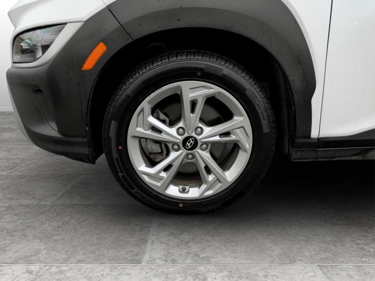 2023 Hyundai KONA 2.0L Preferred  **NO ACCIDENTS** Photo