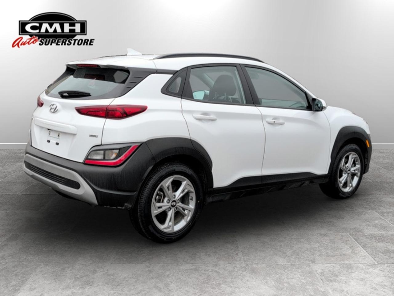 2023 Hyundai KONA 2.0L Preferred  **NO ACCIDENTS** Photo3