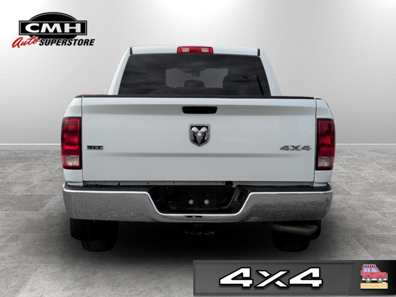 2023 RAM 1500 Classic SLT  **5.7L HEMI - NO ACCIDENTS** Photo