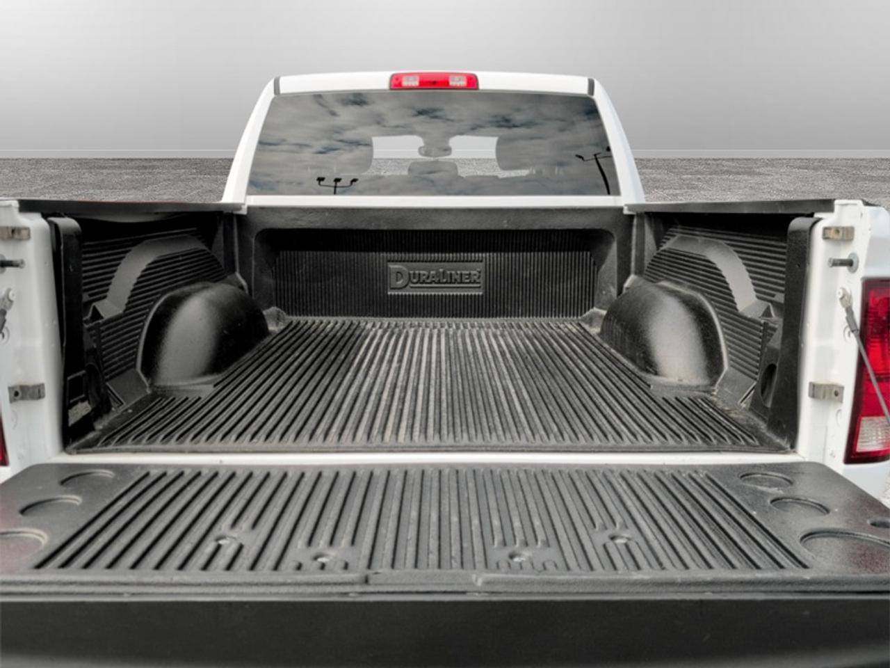2023 RAM 1500 Classic SLT  **5.7L HEMI VVT V8 ENGINE** Photo