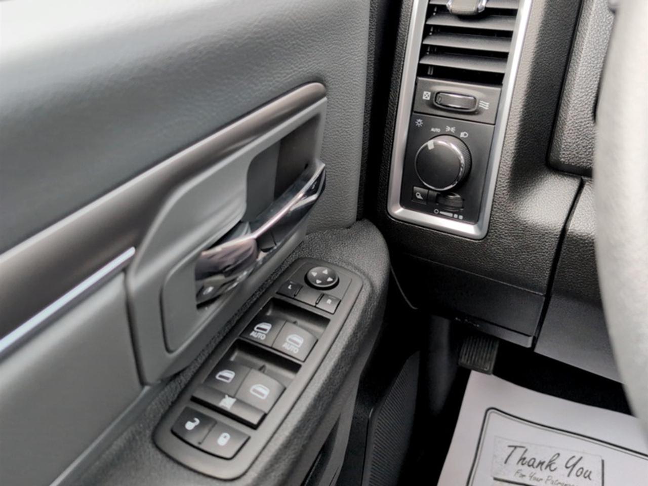 2023 RAM 1500 Classic SLT  **5.7L HEMI VVT V8 ENGINE** Photo