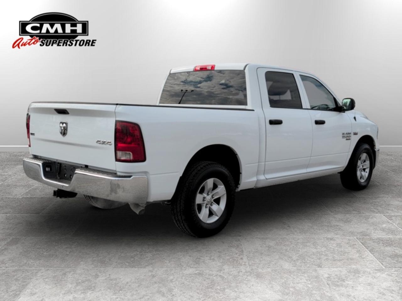 2023 RAM 1500 Classic SLT  **5.7L HEMI VVT V8 ENGINE** Photo