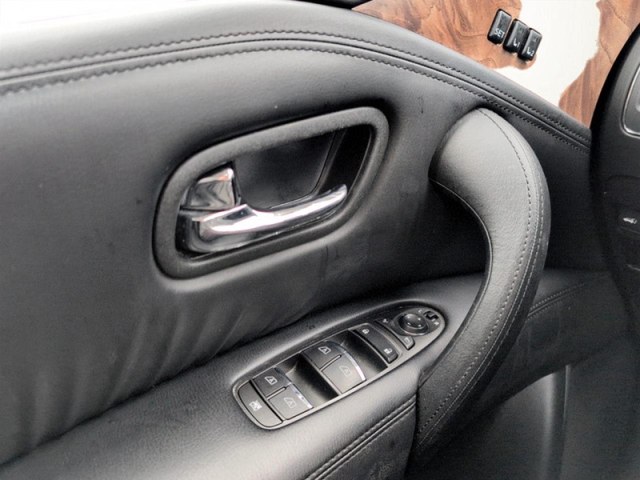 2024 Nissan Armada SL Photo