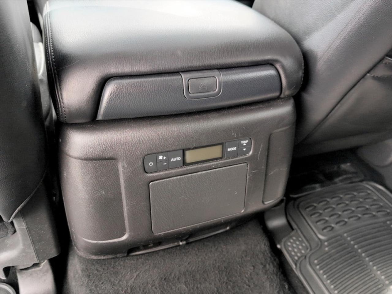 2024 Nissan Armada SL  **CLEAN CARFAX** Photo