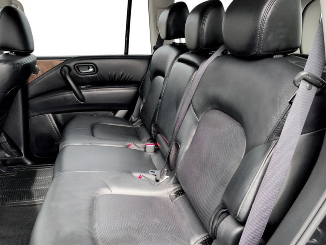 2024 Nissan Armada SL  **CLEAN CARFAX** Photo